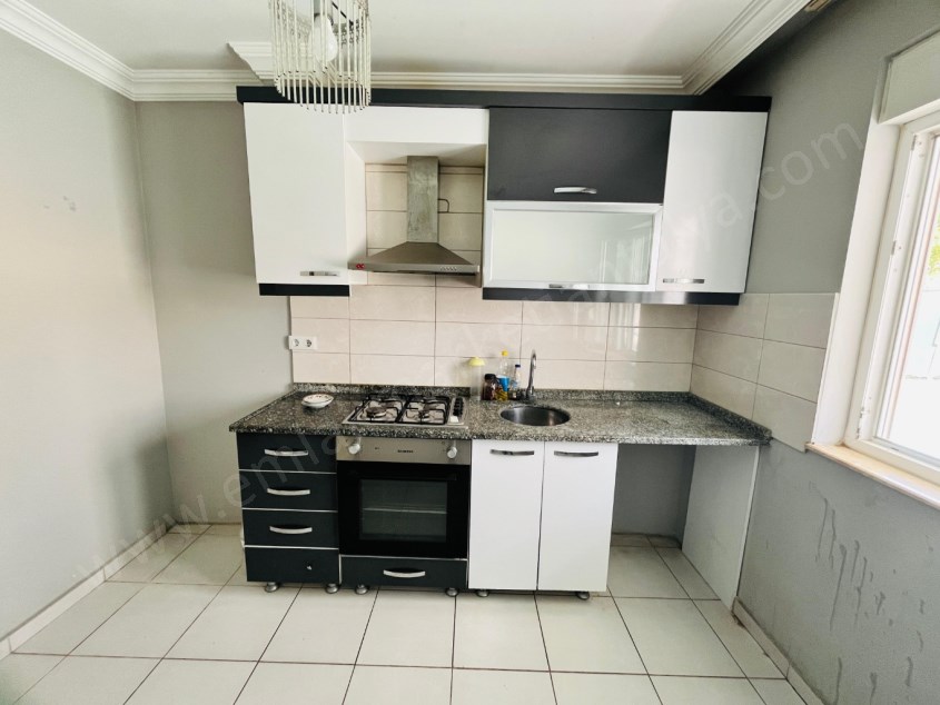 YÜZME HAVUZLU , KAPALI OTOPARKLI SİTEDE 2+1 KİRALIK DAİRE