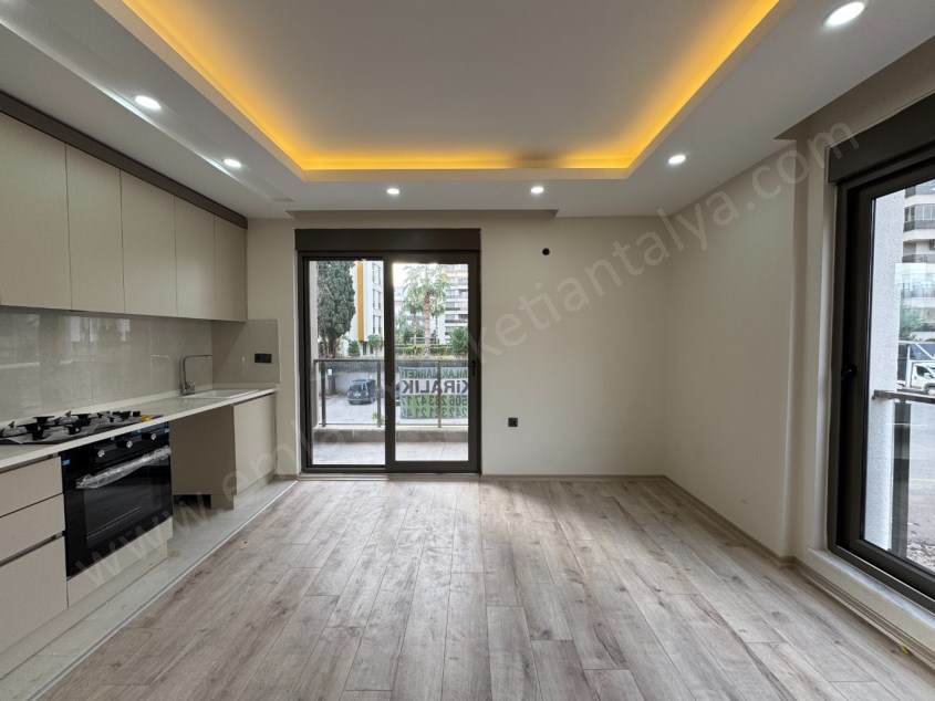 YENİGÜN MEVLANA CAD. YAKINI YERDEN ISITMALI 2+1 KİRALIK