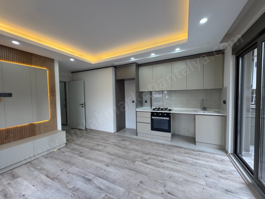 YENİGÜN MEVLANA CAD. YAKINI YERDEN ISITMALI 2+1 KİRALIK