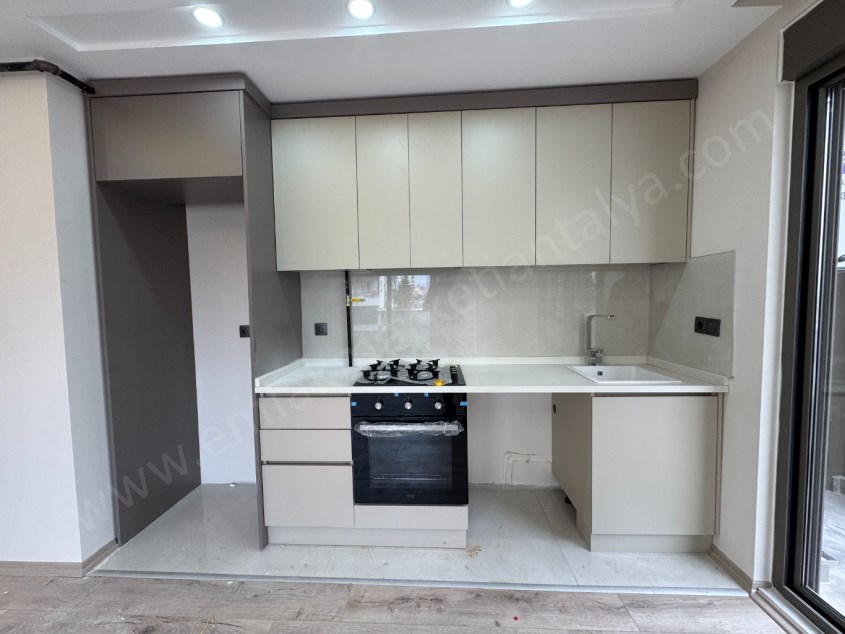 YENİGÜN MEVLANA CAD. YAKINI YERDEN ISITMALI 2+1 KİRALIK