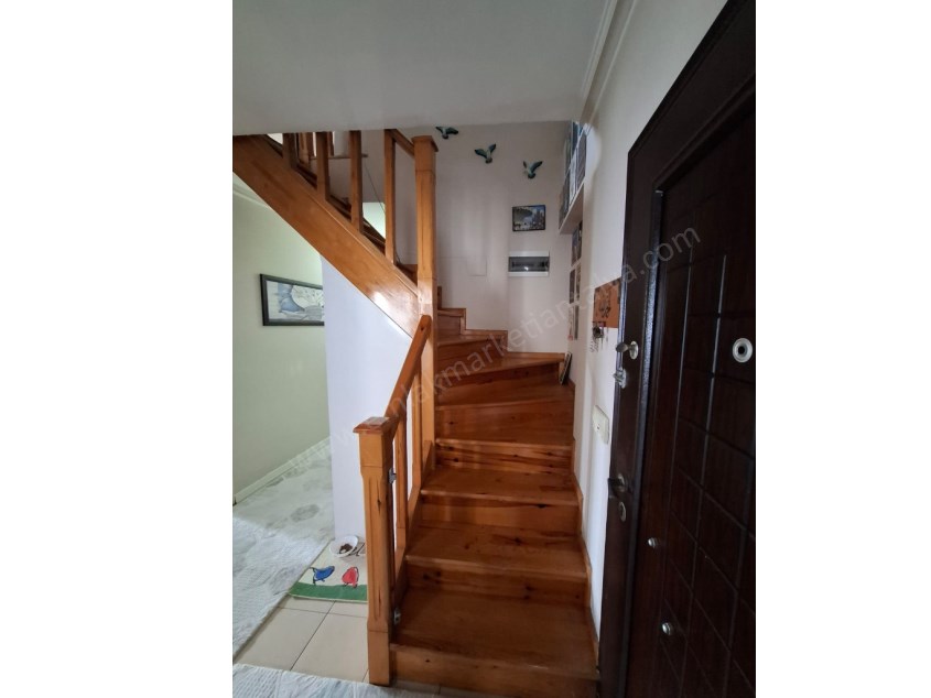 KAPALI TERASLI AYRI MUTFAKLI MASRAFSIZ GENİŞ DUBLEKS 