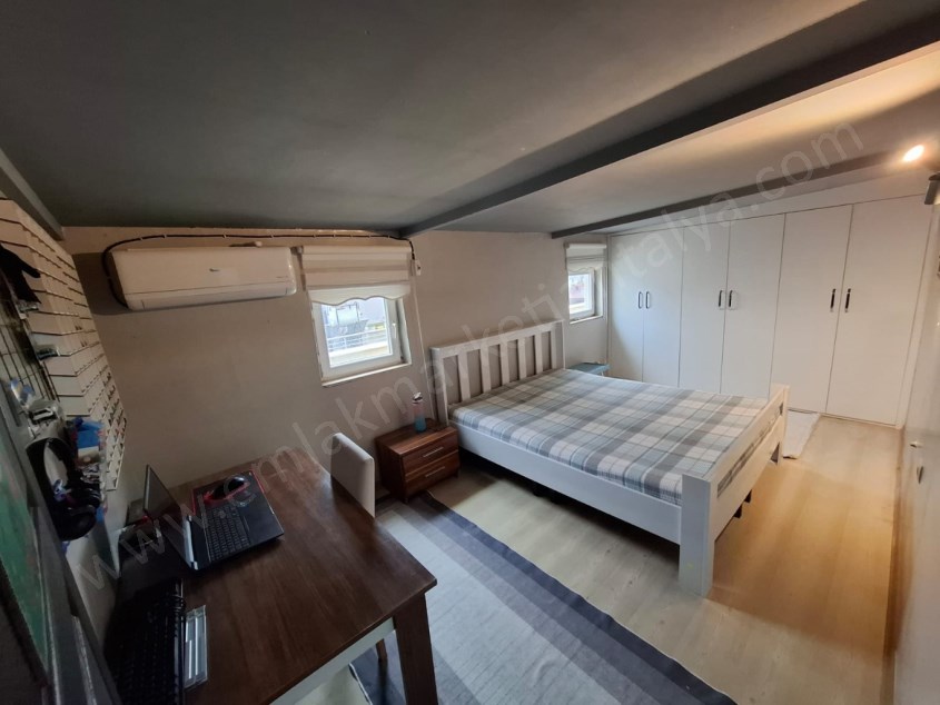 KAPALI TERASLI AYRI MUTFAKLI MASRAFSIZ GENİŞ DUBLEKS 