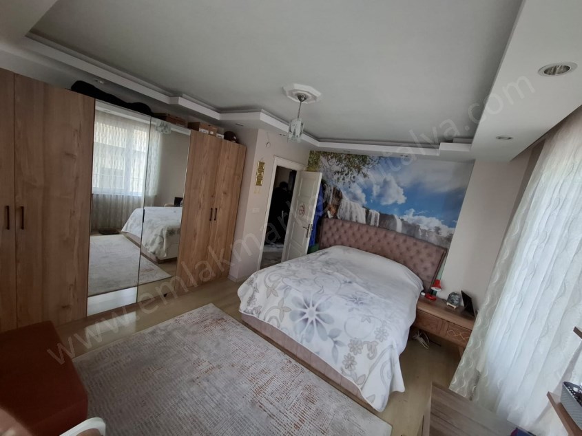 KAPALI TERASLI AYRI MUTFAKLI MASRAFSIZ GENİŞ DUBLEKS 