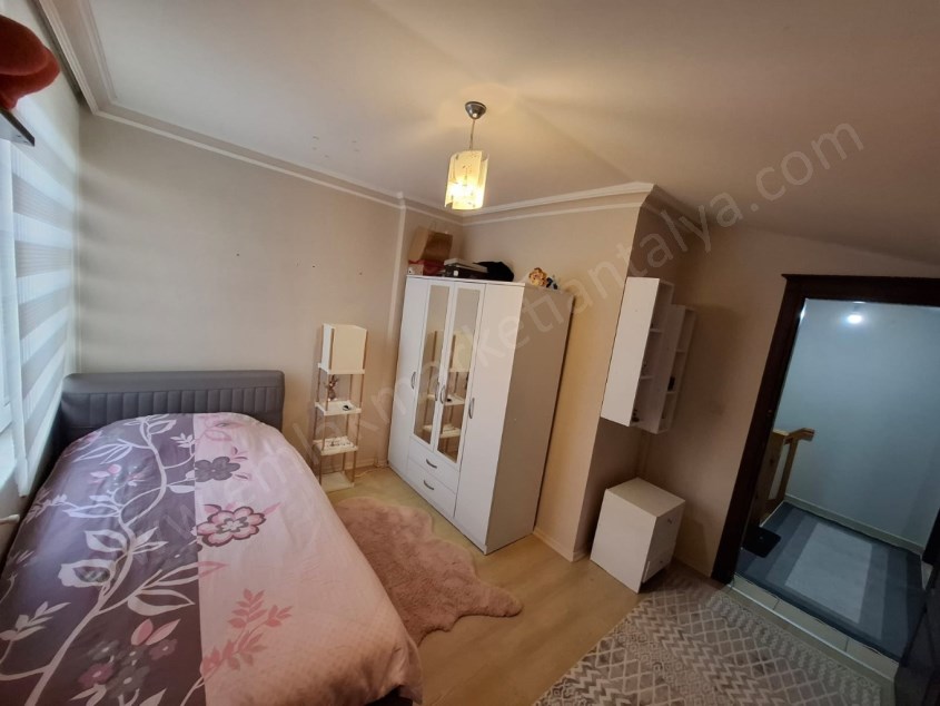 KAPALI TERASLI AYRI MUTFAKLI MASRAFSIZ GENİŞ DUBLEKS 