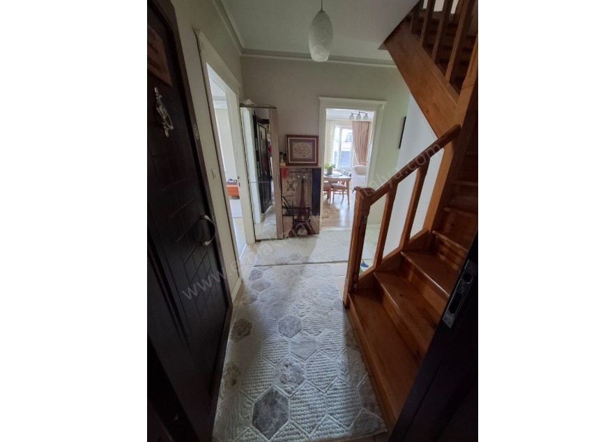 KAPALI TERASLI AYRI MUTFAKLI MASRAFSIZ GENİŞ DUBLEKS 