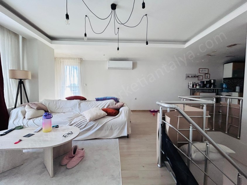 AKKUYUDA ÖNÜ AÇIK ASANSÖRLÜ DOĞALGAZLI GENİŞ DUBLEKS