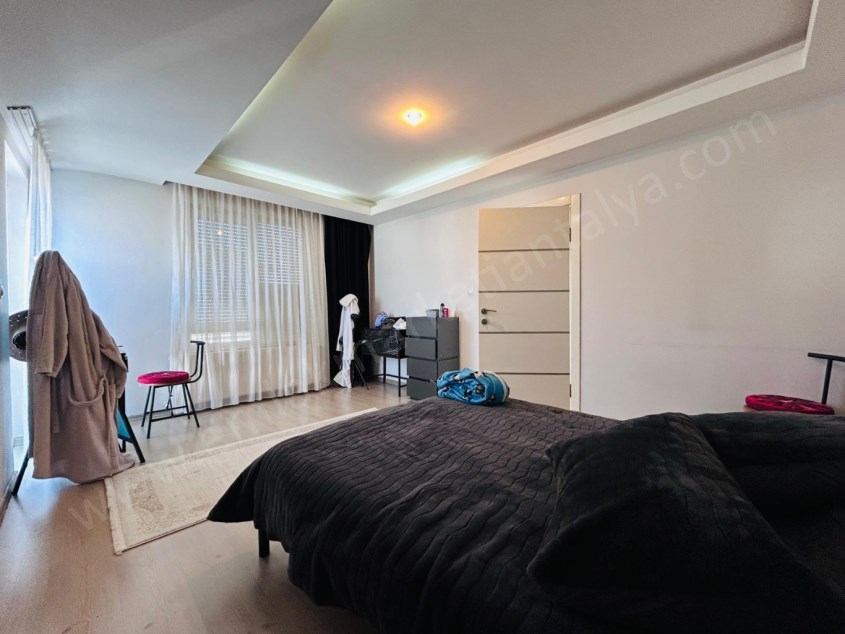 AKKUYUDA ÖNÜ AÇIK ASANSÖRLÜ DOĞALGAZLI GENİŞ DUBLEKS