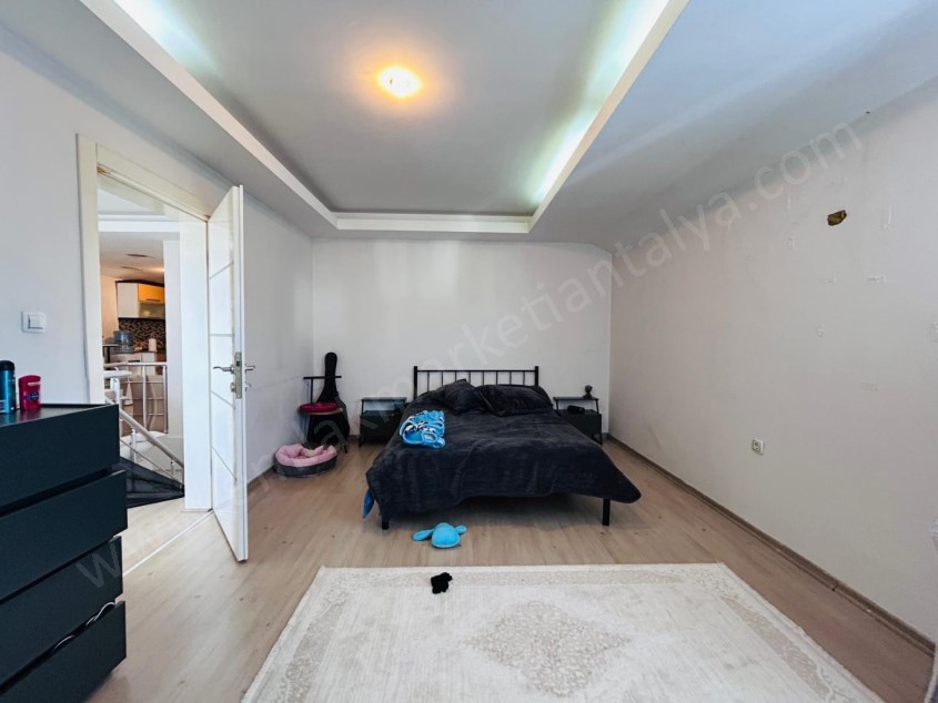 AKKUYUDA ÖNÜ AÇIK ASANSÖRLÜ DOĞALGAZLI GENİŞ DUBLEKS