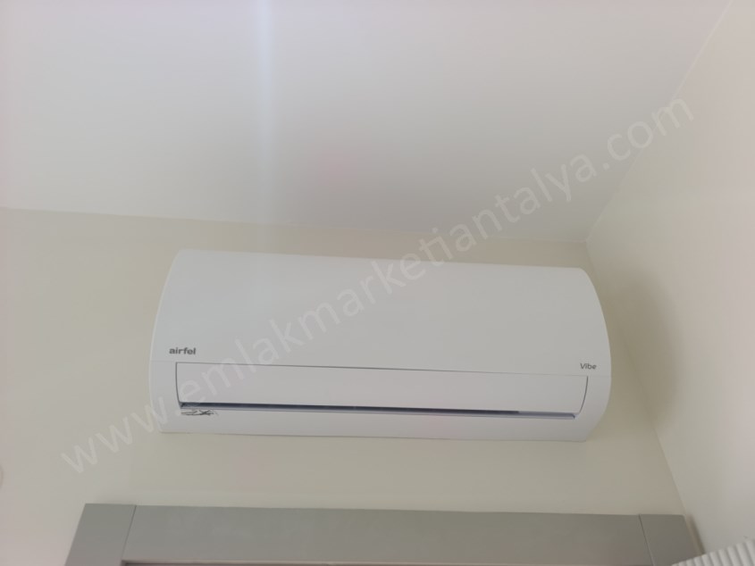 TRAMVAYIN DİBİNDE , LÜKS , KATTA , ASANSÖRLÜ 1+1 KİRALIK DAİRE