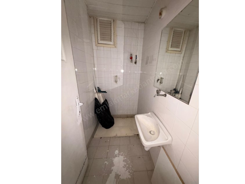 SERVİS GÜZERGAHINDA , ARAKAT , GENİŞ 3+1 KİRALIK