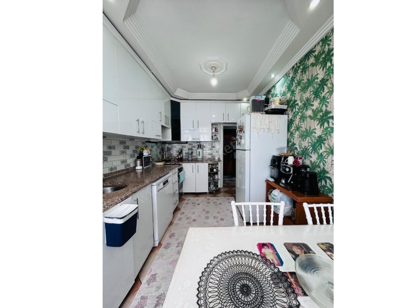 MEVLANA CADDESİ ÜZERİ ASANSÖRLÜ ARAKAT GENİŞ 3+1