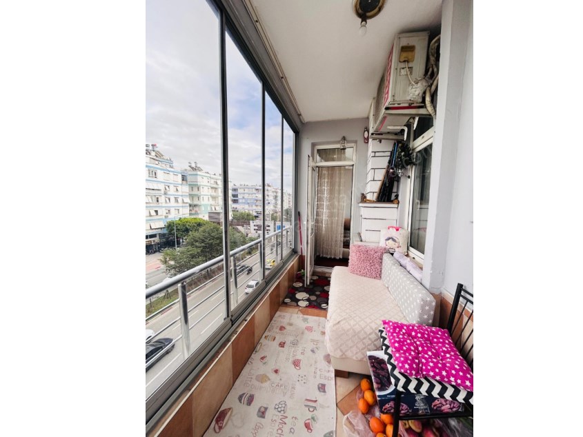 MEVLANA CADDESİ ÜZERİ ASANSÖRLÜ ARAKAT GENİŞ 3+1