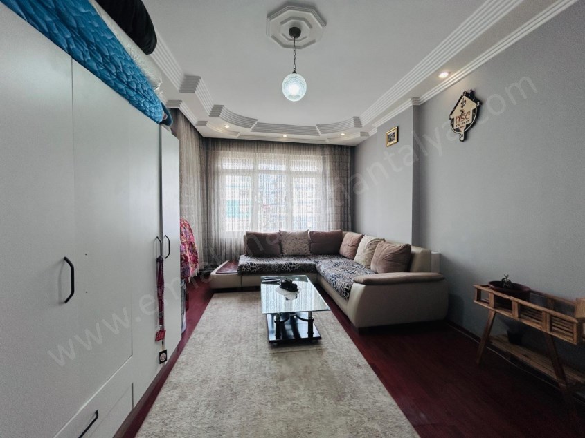 MEVLANA CADDESİ ÜZERİ ASANSÖRLÜ ARAKAT GENİŞ 3+1