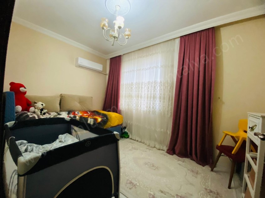 KÖŞEBAŞI CEPHELERİ AÇIK OKUL, PAZAR VE HASTANE YAKINI 2+1 ARAKAT