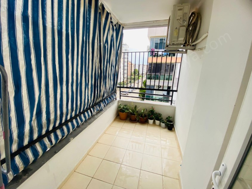 KÖŞEBAŞI CEPHELERİ AÇIK OKUL, PAZAR VE HASTANE YAKINI 2+1 ARAKAT