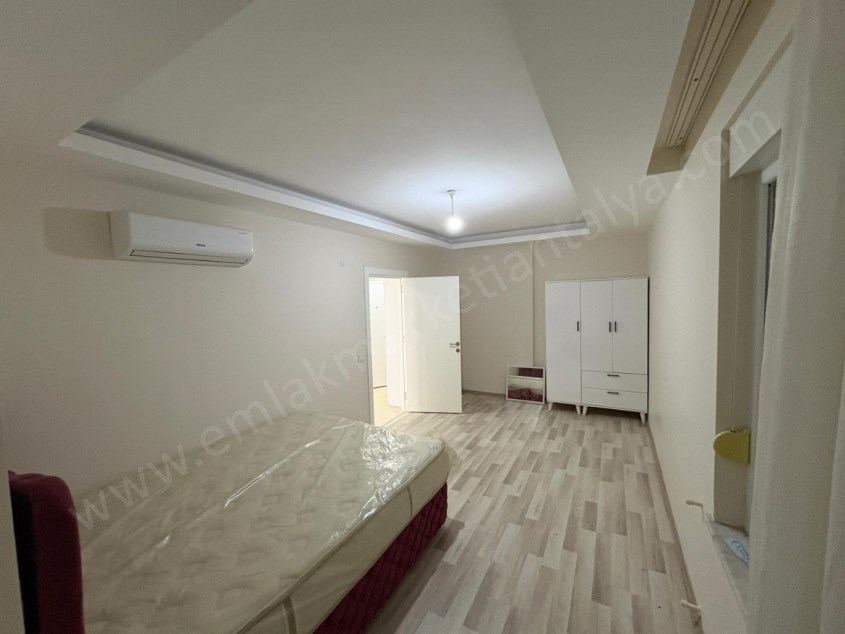 YÜZME HAVUZLU , OTOPARKLI , SAUNALI SİTE İÇİNDE FIRSAT 2+1 DAİRE