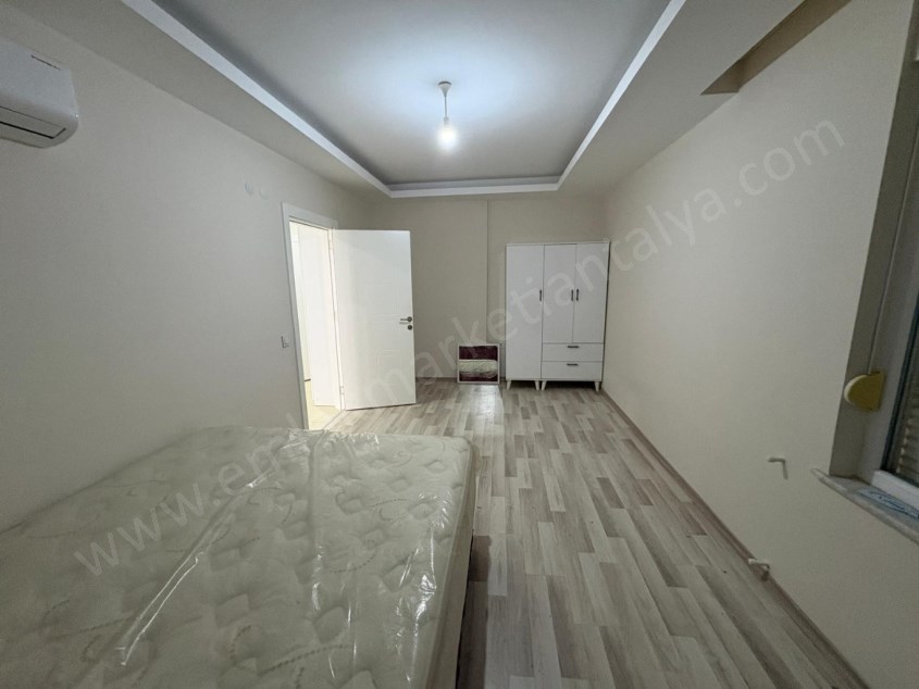 YÜZME HAVUZLU , OTOPARKLI , SAUNALI SİTE İÇİNDE FIRSAT 2+1 DAİRE