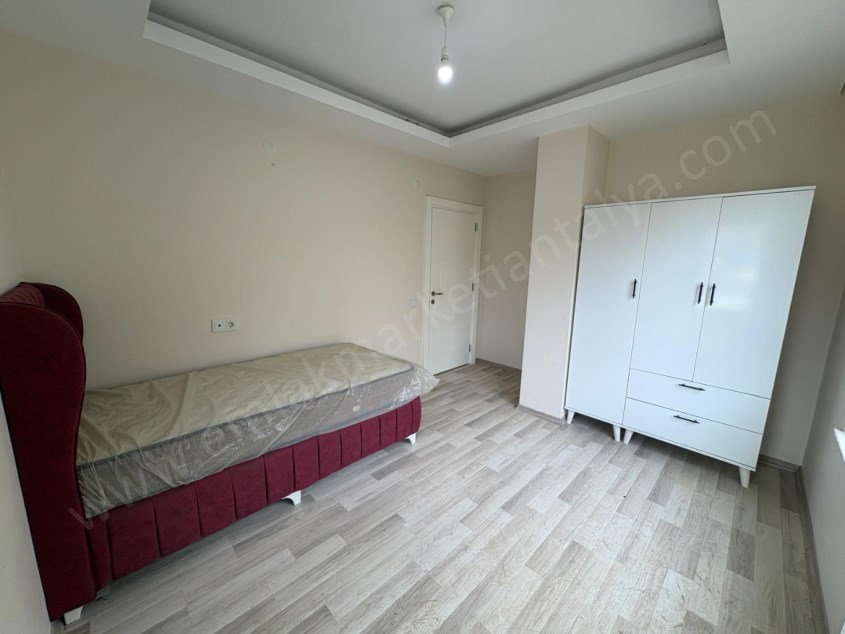 YÜZME HAVUZLU , OTOPARKLI , SAUNALI SİTE İÇİNDE FIRSAT 2+1 DAİRE