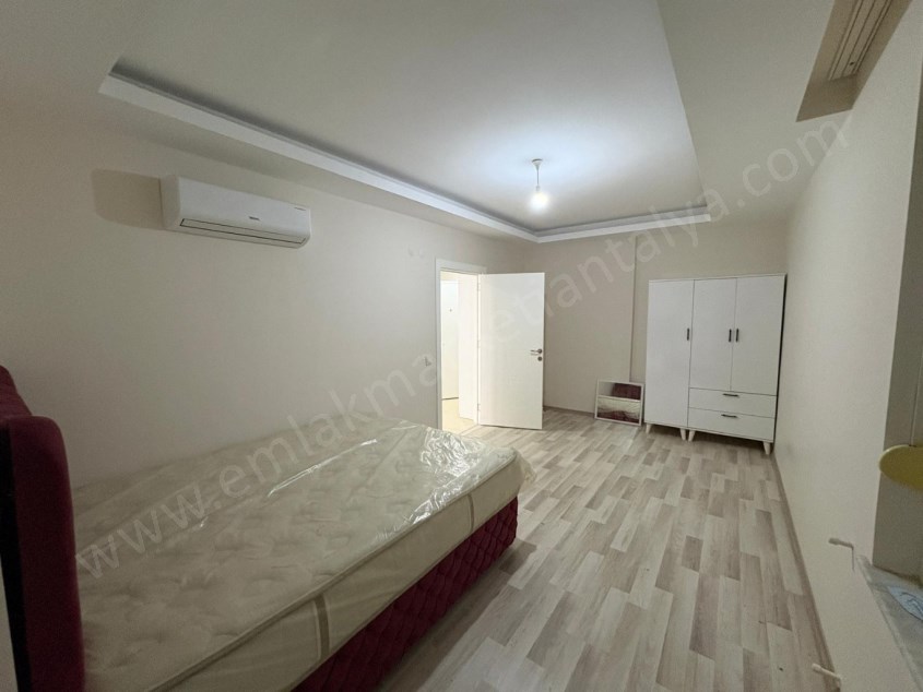 YÜZME HAVUZLU , OTOPARKLI , SAUNALI SİTE İÇİNDE FIRSAT 2+1 DAİRE