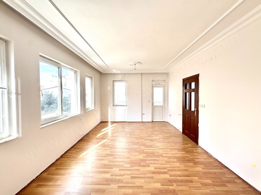 ETİLER KIZILIRMAK CADDE YANINDA KATTA GENİŞ 2+1 FIRSAT DAİRE