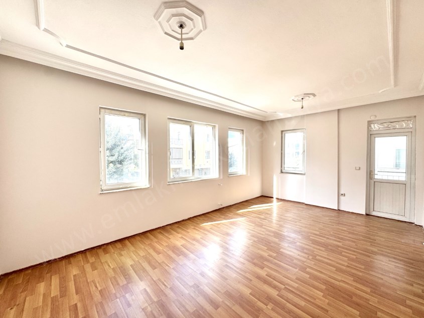 ETİLER KIZILIRMAK CADDE YANINDA KATTA GENİŞ 2+1 FIRSAT DAİRE