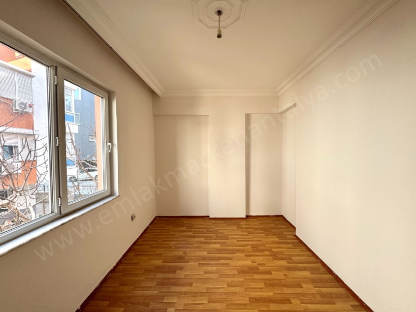 ETİLER KIZILIRMAK CADDE YANINDA KATTA GENİŞ 2+1 FIRSAT DAİRE