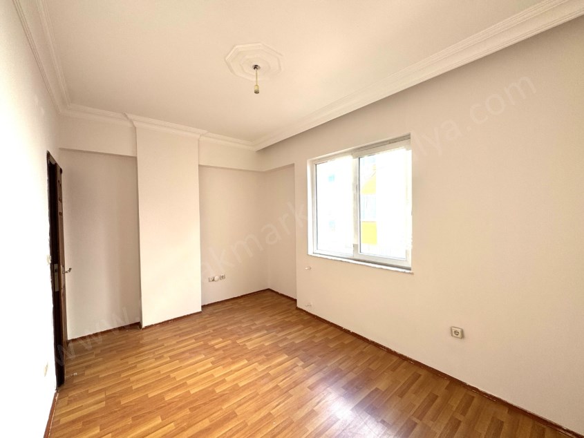 ETİLER KIZILIRMAK CADDE YANINDA KATTA GENİŞ 2+1 FIRSAT DAİRE