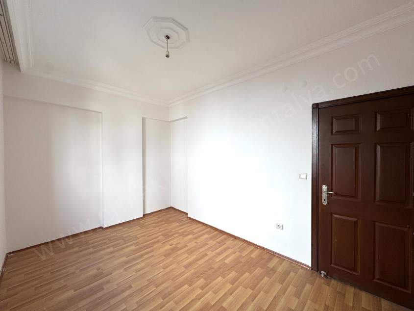 ETİLER KIZILIRMAK CADDE YANINDA KATTA GENİŞ 2+1 FIRSAT DAİRE