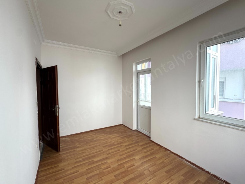 ETİLER KIZILIRMAK CADDE YANINDA KATTA GENİŞ 2+1 FIRSAT DAİRE