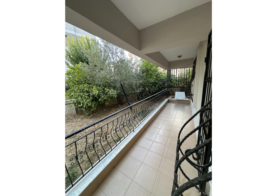 NADİRE KONUK YAKINI ÇOK GENİŞ AYRI MUTFAKLI 1+1