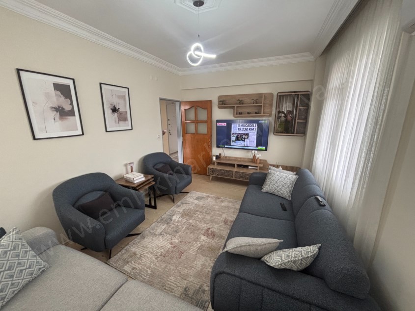 CADDE ÜZERİ GENİŞ 3+1