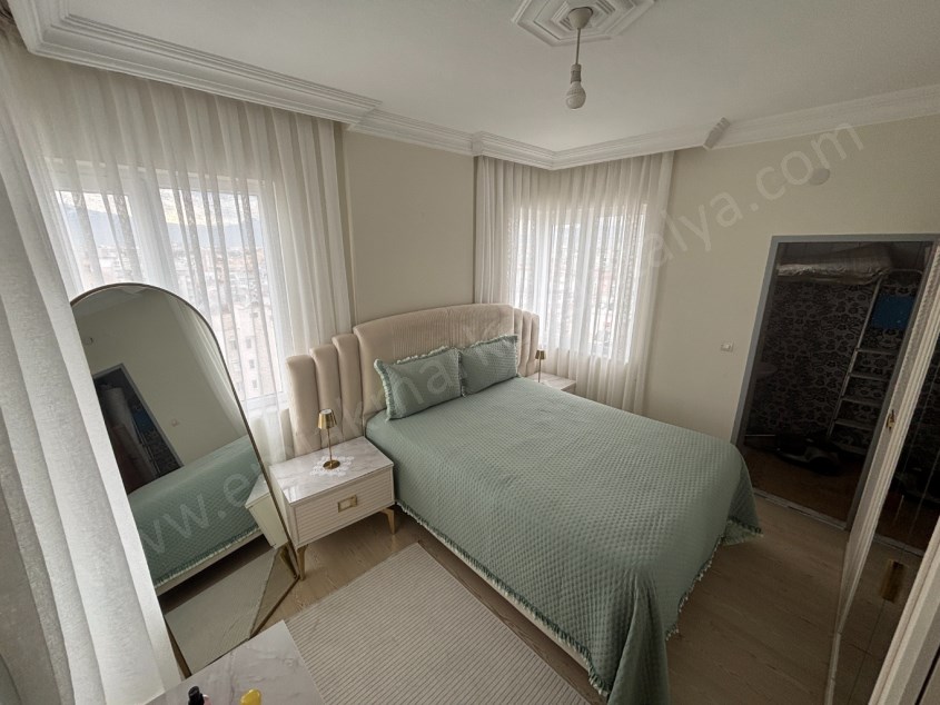 CADDE ÜZERİ GENİŞ 3+1