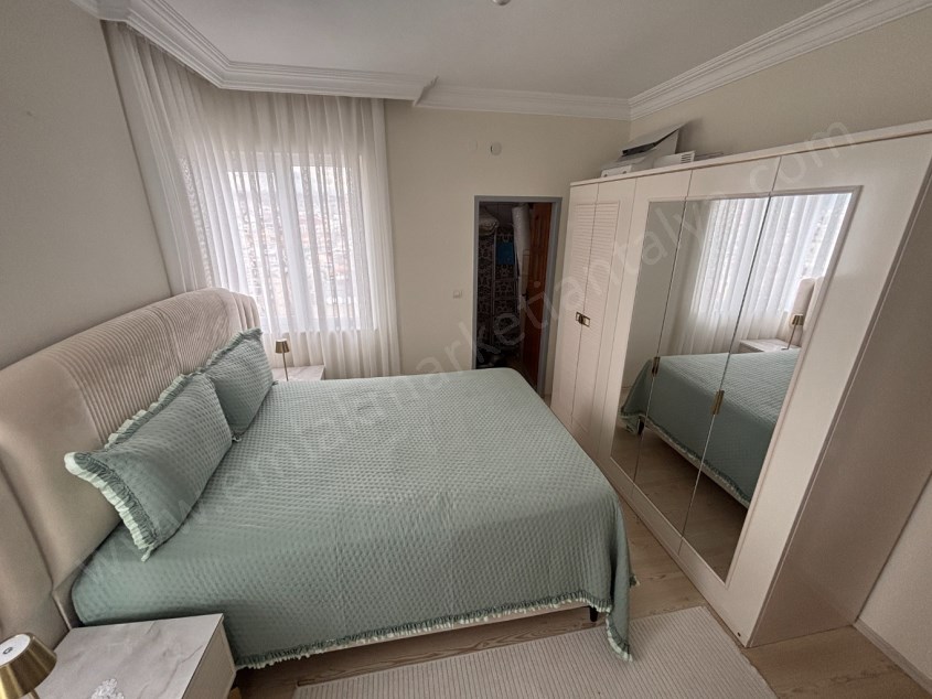 CADDE ÜZERİ GENİŞ 3+1