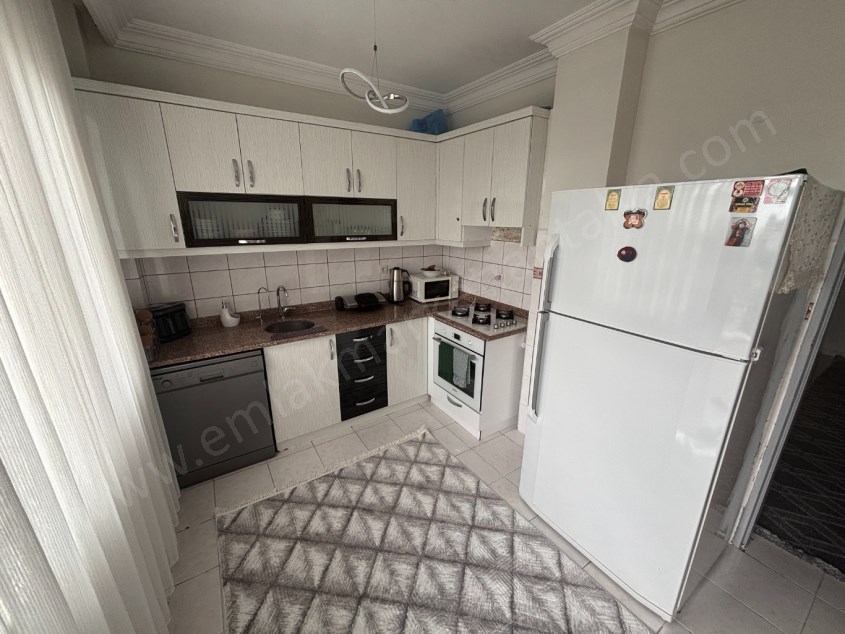 CADDE ÜZERİ GENİŞ 3+1