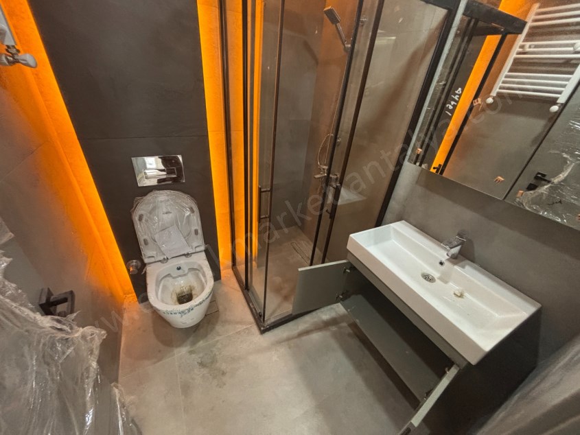 GÜVENLİKTE SIFIR KAPALI OTOPARKLI DOĞALGAZLI ŞIK 2+1