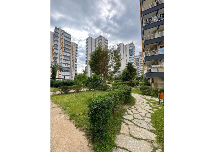 YENİGÜNDE ÇOK GENİŞ KULLANIŞLI SİTE İÇİ 3+1 DAİRE