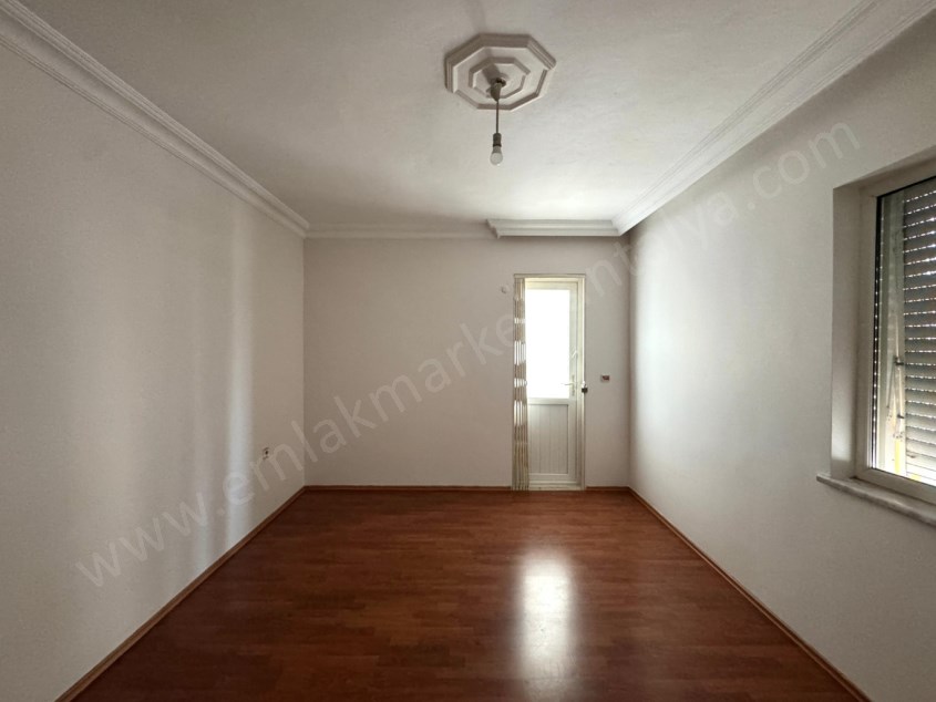 YENİGÜNDE ÇOK GENİŞ KULLANIŞLI SİTE İÇİ 3+1 DAİRE