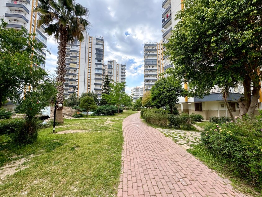 YENİGÜNDE ÇOK GENİŞ KULLANIŞLI SİTE İÇİ 3+1 DAİRE