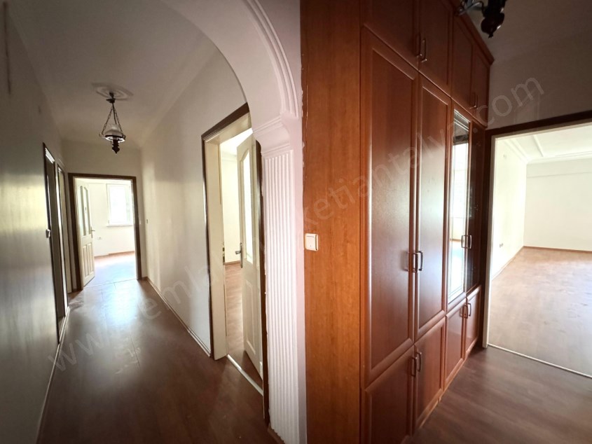 YENİGÜNDE ÇOK GENİŞ KULLANIŞLI SİTE İÇİ 3+1 DAİRE