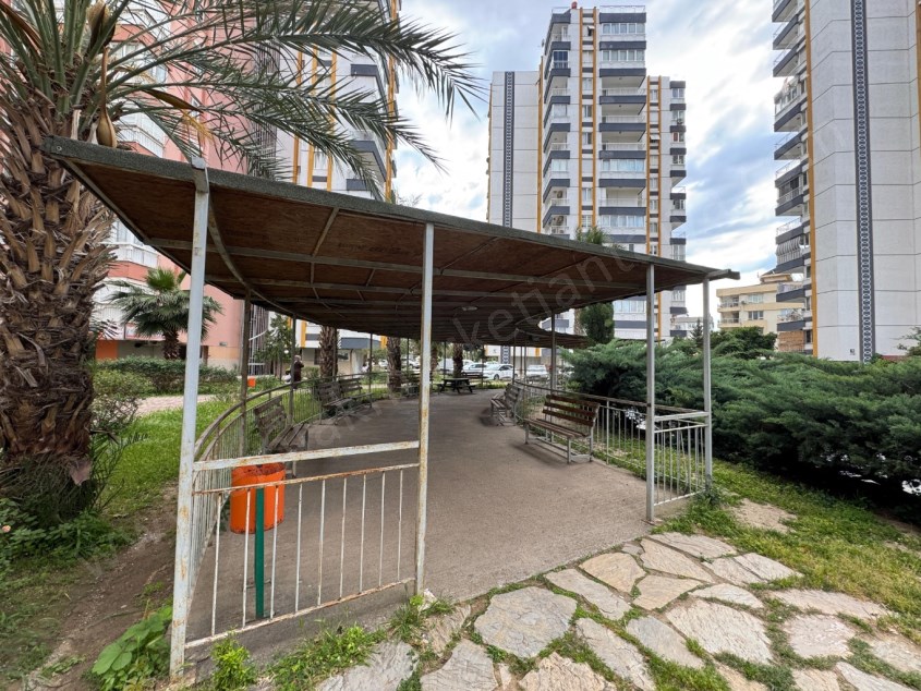 YENİGÜNDE ÇOK GENİŞ KULLANIŞLI SİTE İÇİ 3+1 DAİRE