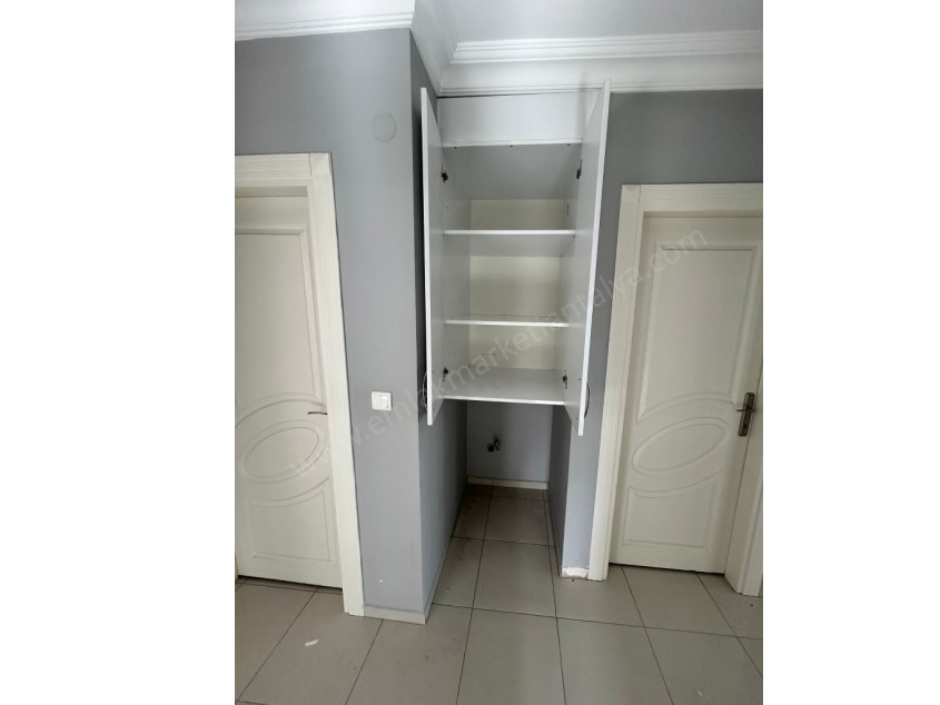 MERKEZİ KONUMDA KATTA AYRI MUTFAK 2+1 