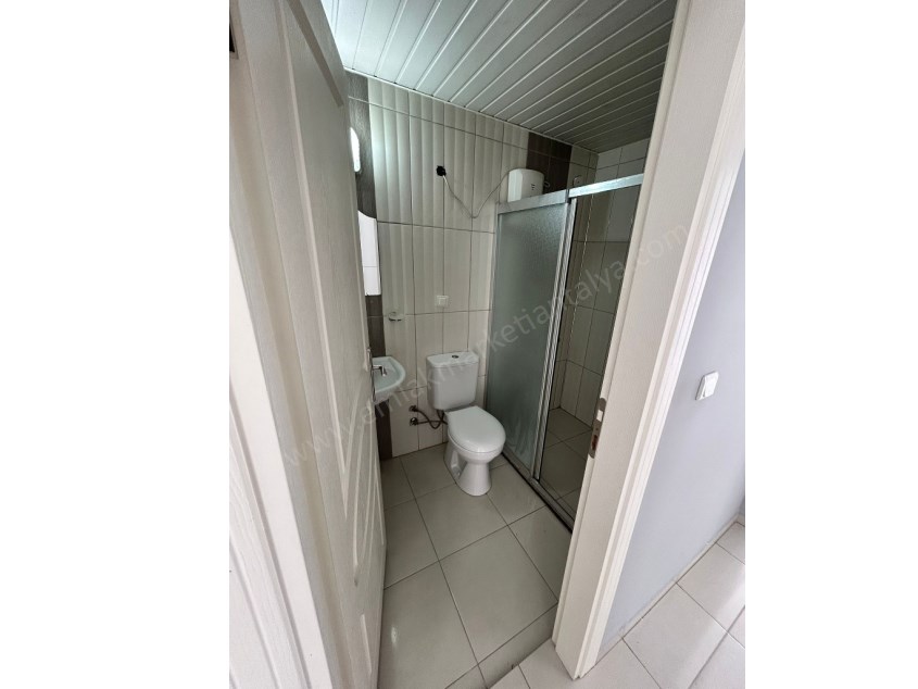 MERKEZİ KONUMDA KATTA AYRI MUTFAK 2+1 