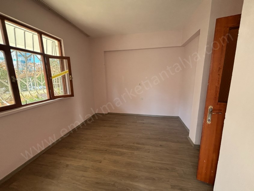 MEYDAN KAVŞAĞI ARKASI KİRALIK DAİRE
