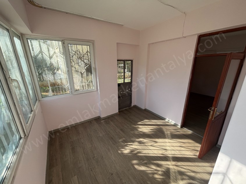MEYDAN KAVŞAĞI ARKASI KİRALIK DAİRE