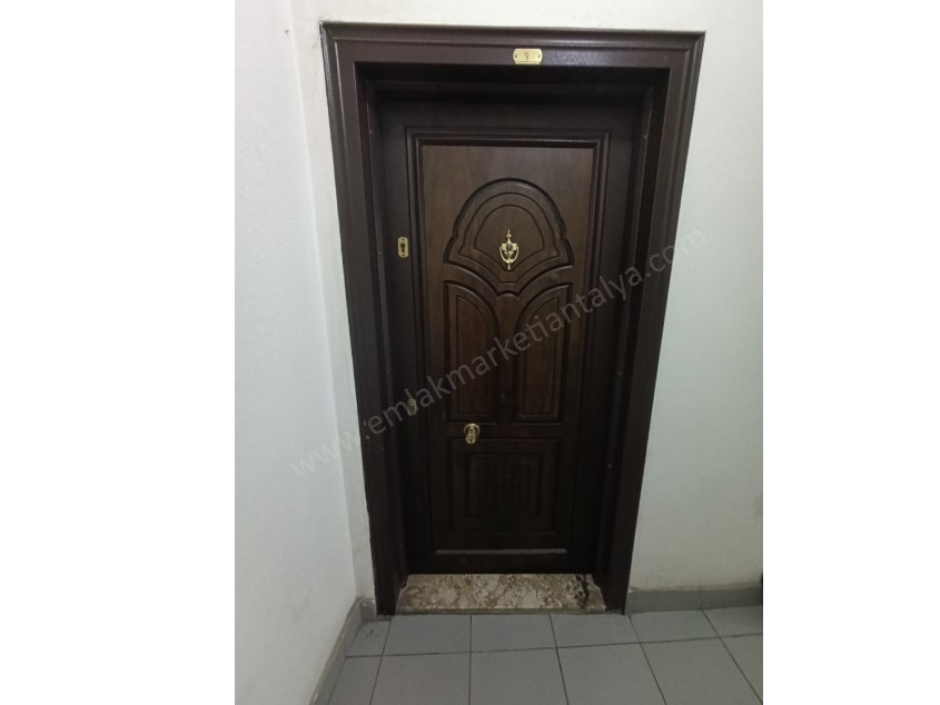 MARKANTALYA KARŞISI , BANKALAR ARKASI OTOPARKLI SATILIK OFİS