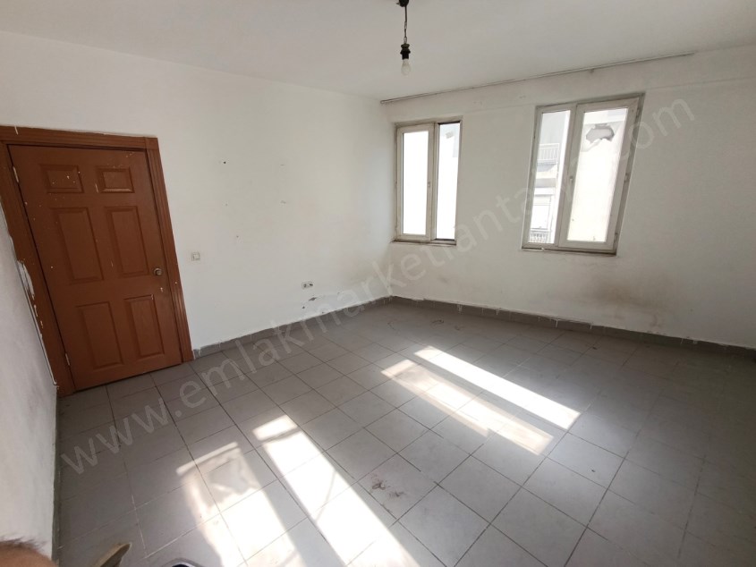 MARKANTALYA KARŞISI , BANKALAR ARKASI OTOPARKLI SATILIK OFİS