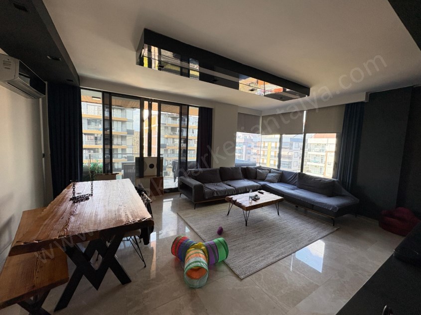  ZERDALİLİK TE LÜKS SİTE İÇİNDE GÜVENLİKLİ K.OTOPARKLI HAVUZLU ARAKAT 2+1