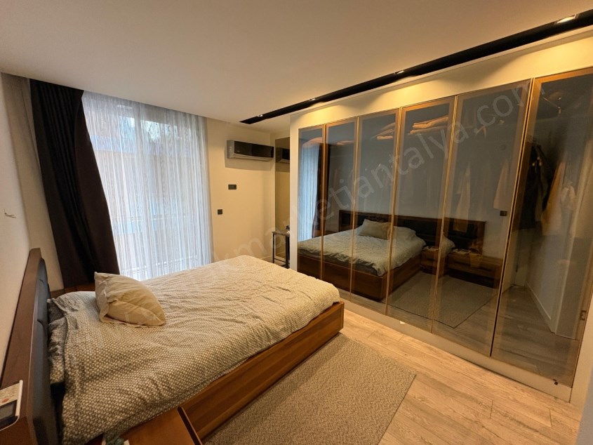  ZERDALİLİK TE LÜKS SİTE İÇİNDE GÜVENLİKLİ K.OTOPARKLI HAVUZLU ARAKAT 2+1