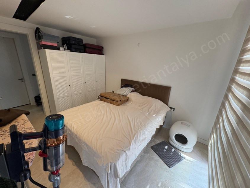  ZERDALİLİK TE LÜKS SİTE İÇİNDE GÜVENLİKLİ K.OTOPARKLI HAVUZLU ARAKAT 2+1