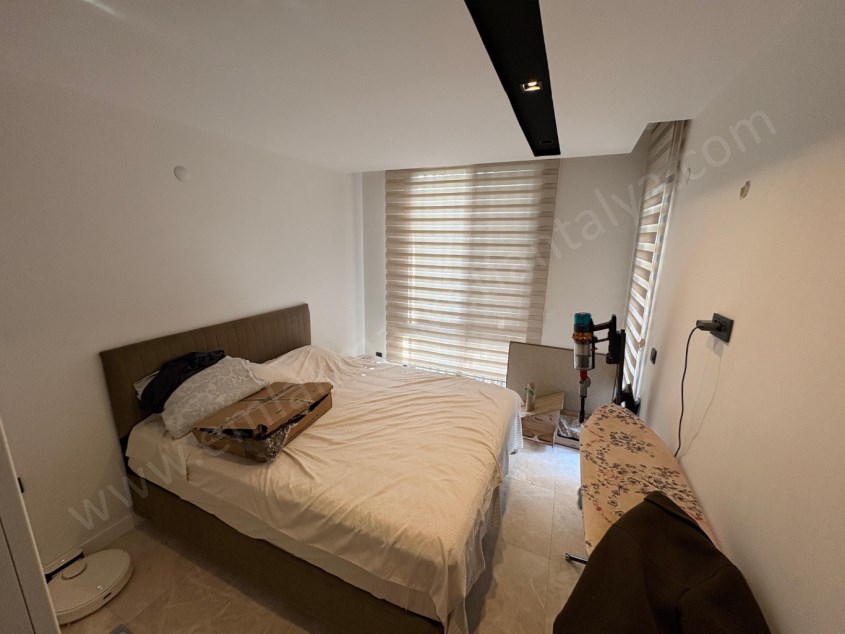  ZERDALİLİK TE LÜKS SİTE İÇİNDE GÜVENLİKLİ K.OTOPARKLI HAVUZLU ARAKAT 2+1